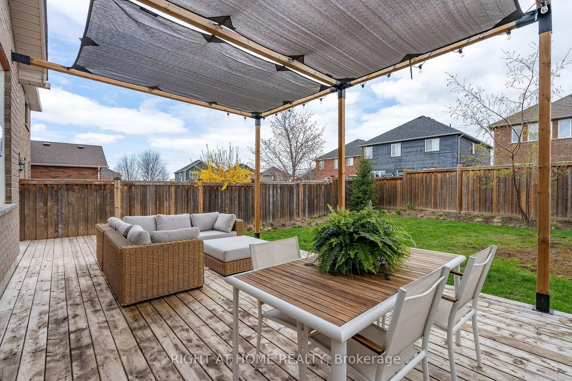Photo 48 of 98 Garbutt Crescent, Collingwood — HOMEH