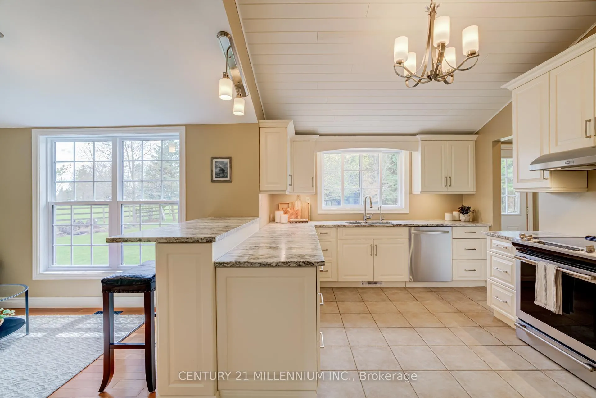 Photo 5 of 20280 Shaws Creek Road, Caledon, Rural Caledon — HOMEH