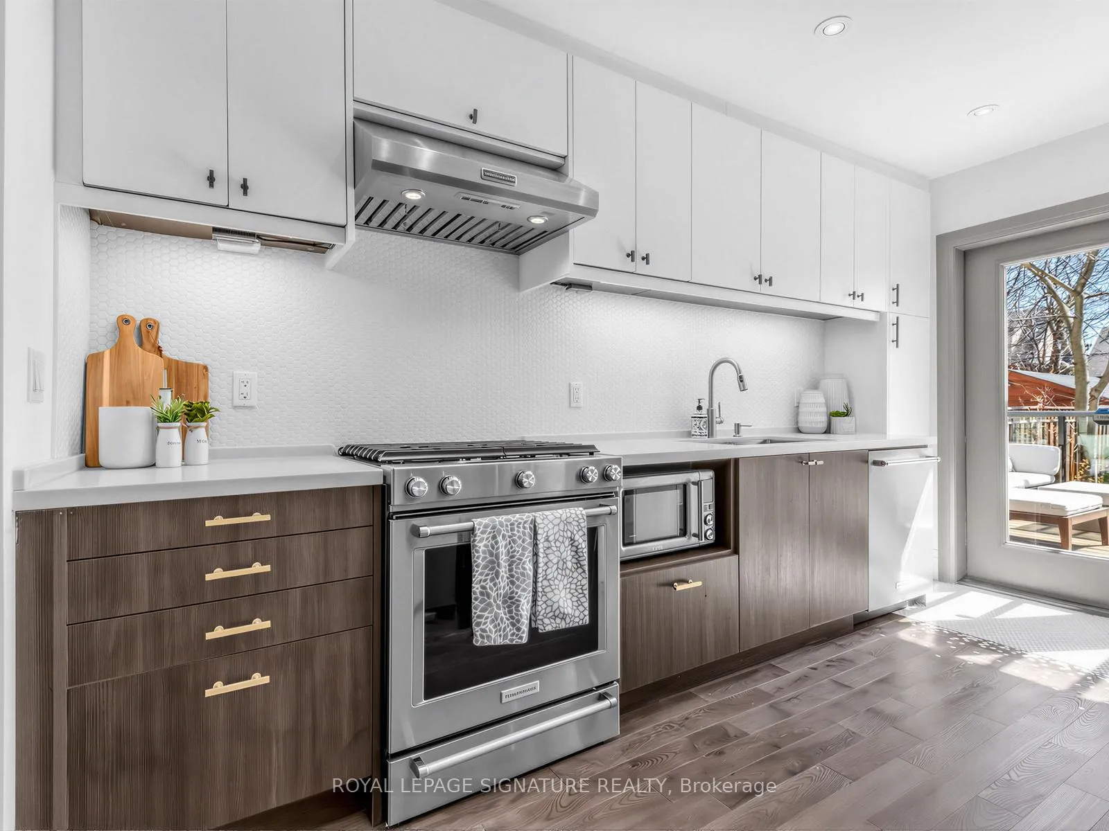 Photo 11 of 11A Alcina Avenue, Toronto, Wychwood — HOMEH