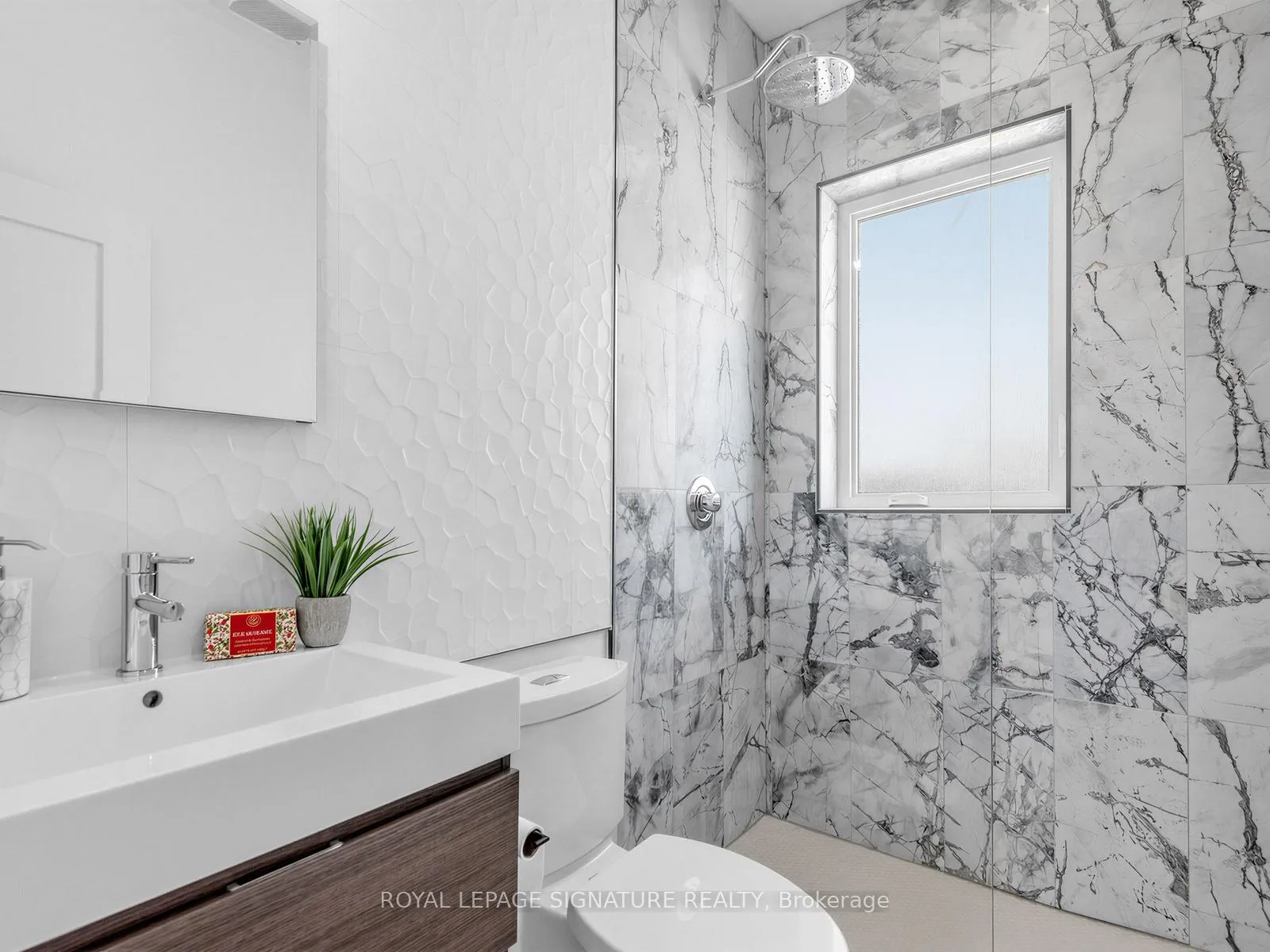 Photo 17 of 11A Alcina Avenue, Toronto, Wychwood — HOMEH
