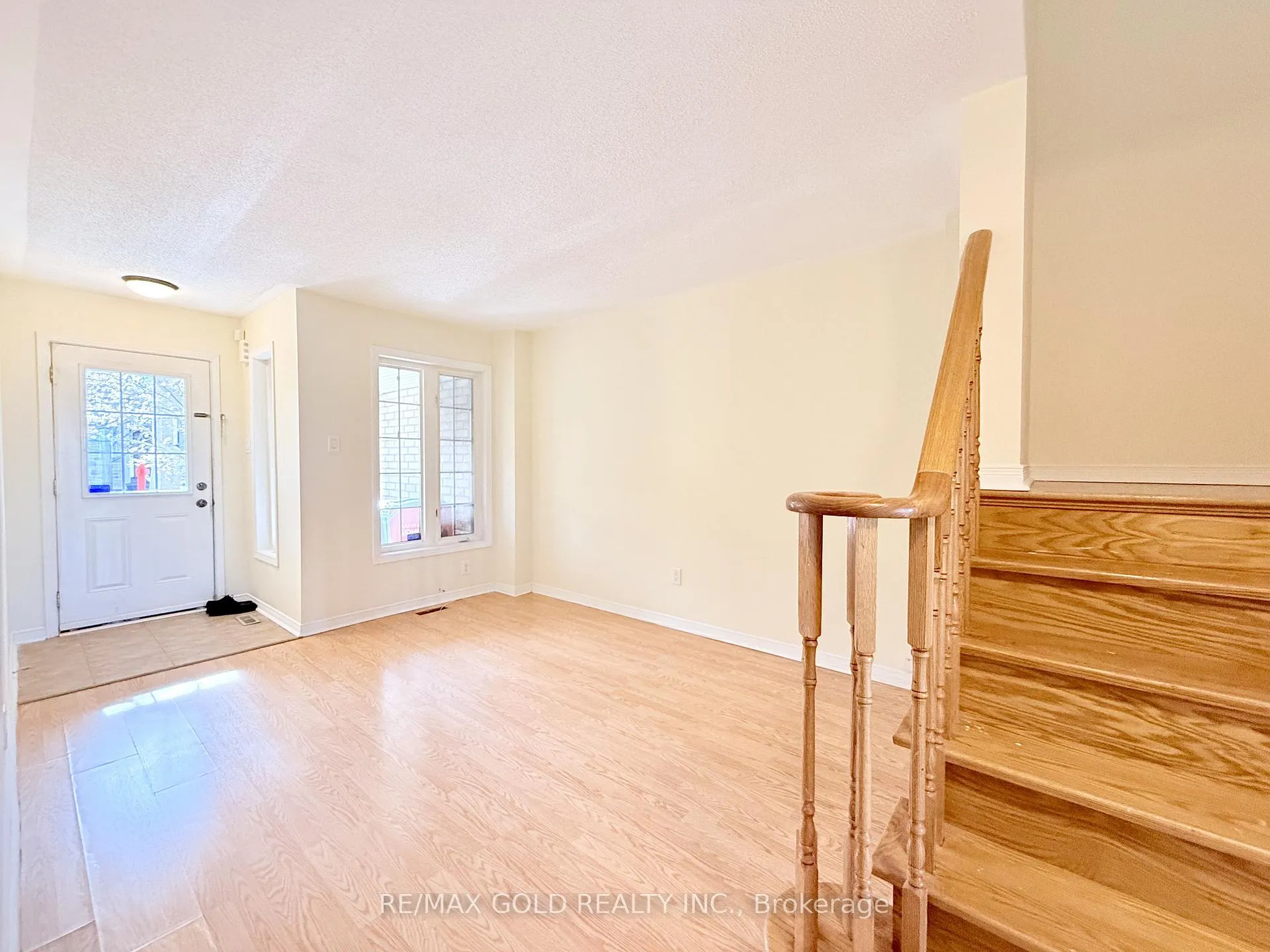 Photo 3 of 13 Bamboo Grove, Brampton, Sandringham-Wellington — HOMEH