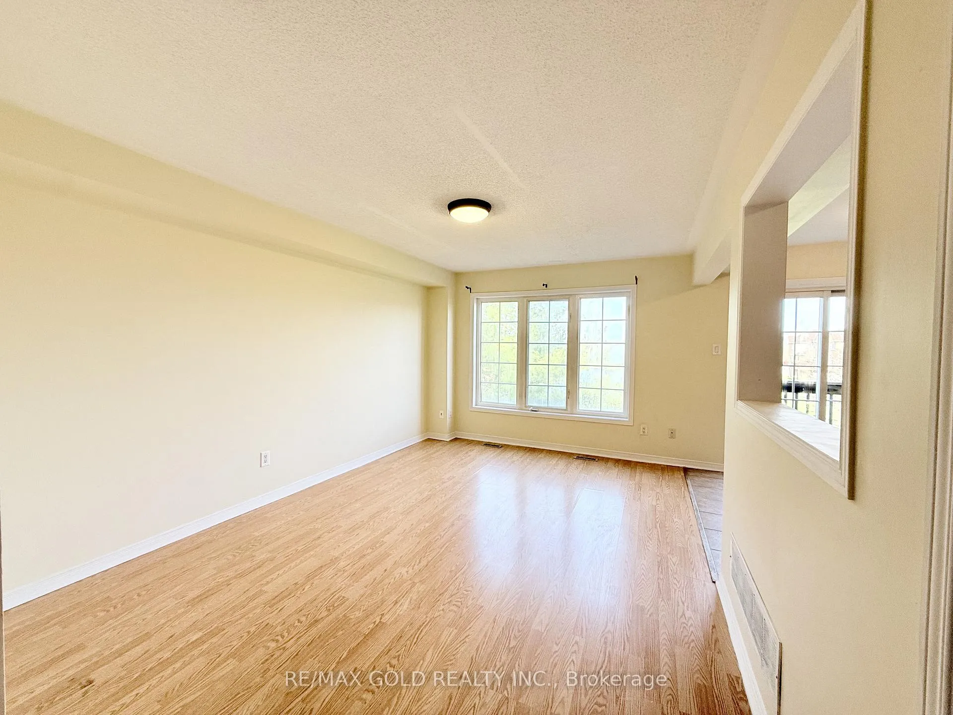 Photo 5 of 13 Bamboo Grove, Brampton, Sandringham-Wellington — HOMEH