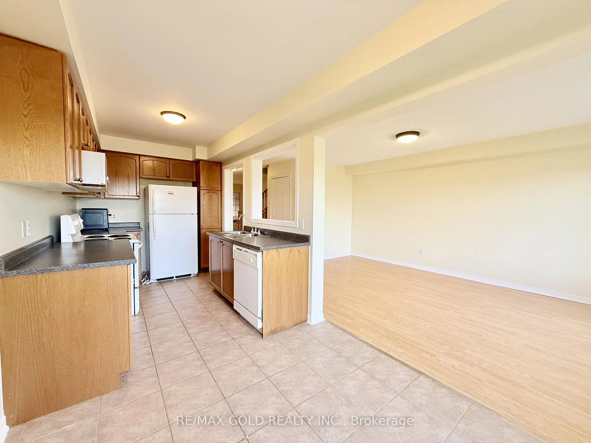 Photo 10 of 13 Bamboo Grove, Brampton, Sandringham-Wellington — HOMEH