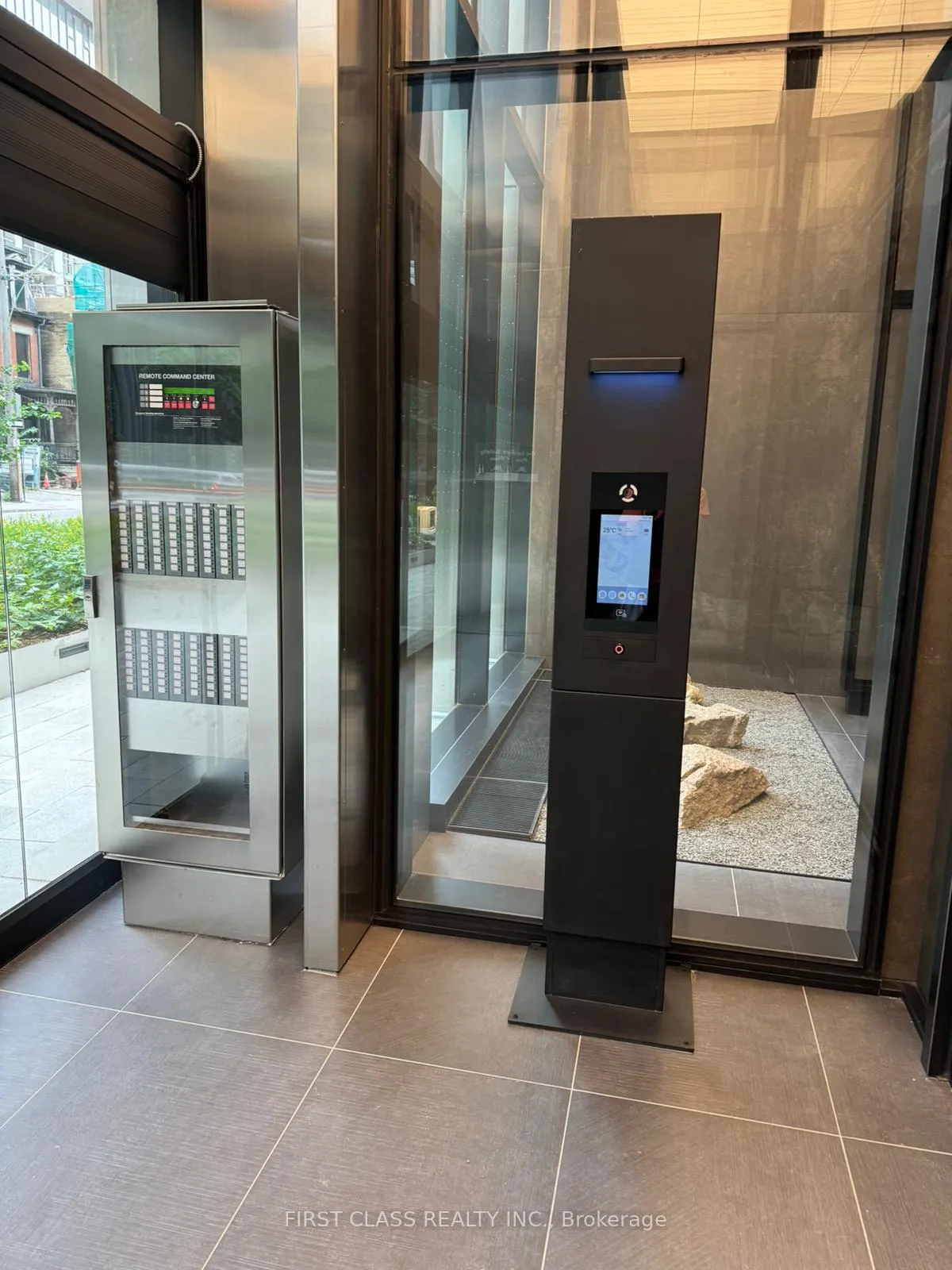 Photo 2 of Unit 3302, 55 Charles Street E, Toronto, Church-Yonge Corridor — HOMEH