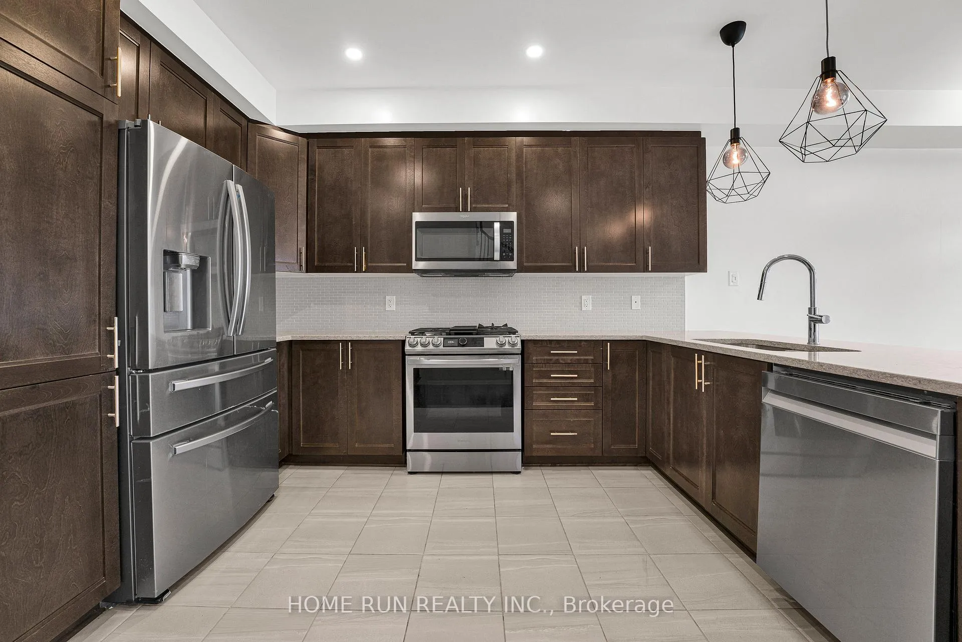 Photo 8 of 78 Nettle Crescent, Ottawa, Leitrim — HOMEH
