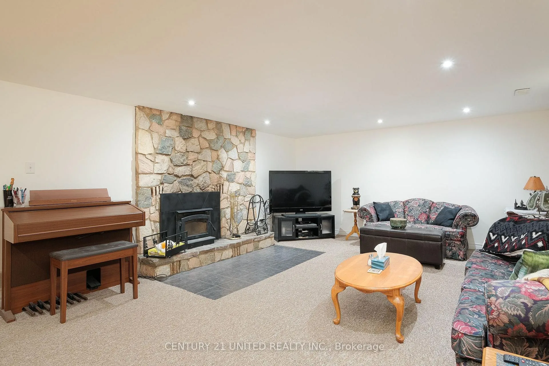 Photo 21 of 1366 Leighton Road, Peterborough, Northcrest Ward 5 — HOMEH