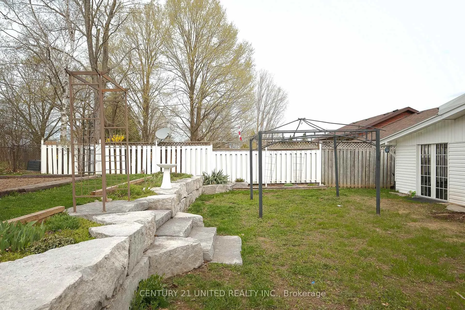 Photo 38 of 1366 Leighton Road, Peterborough, Northcrest Ward 5 — HOMEH