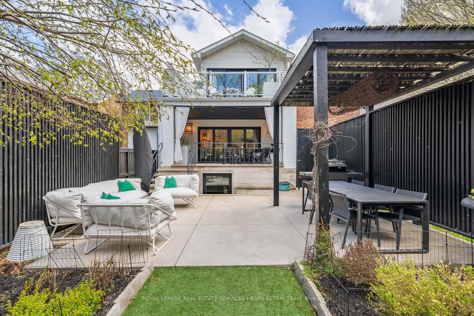Photo 35 of 36 Millwood Road, Toronto, Mount Pleasant West — HOMEH
