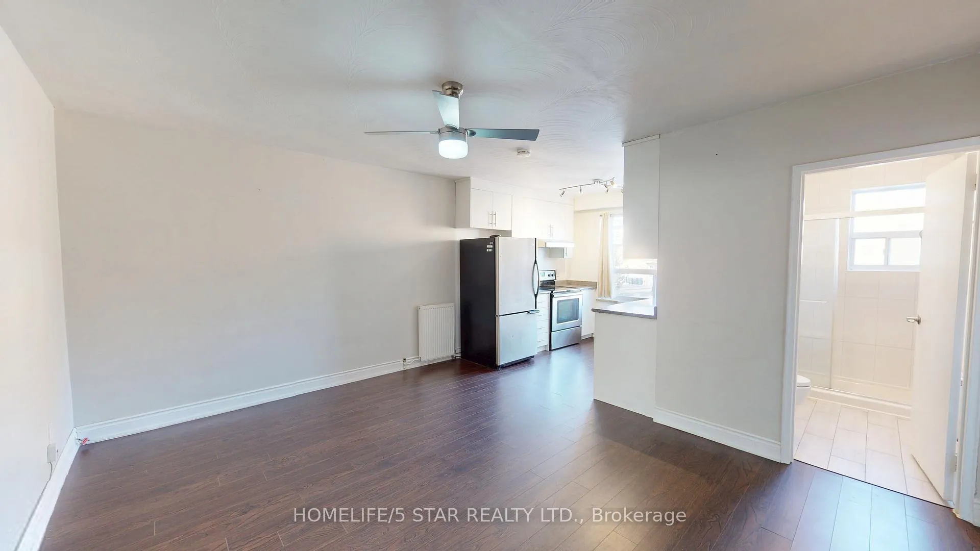 Photo 2 of Unit 6, 52 Waniska Avenue, Etobicoke, Stonegate-Queensway — HOMEH