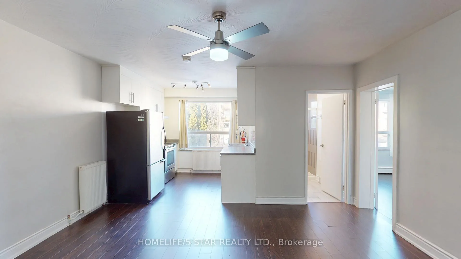 Photo 11 of Unit 6, 52 Waniska Avenue, Etobicoke, Stonegate-Queensway — HOMEH