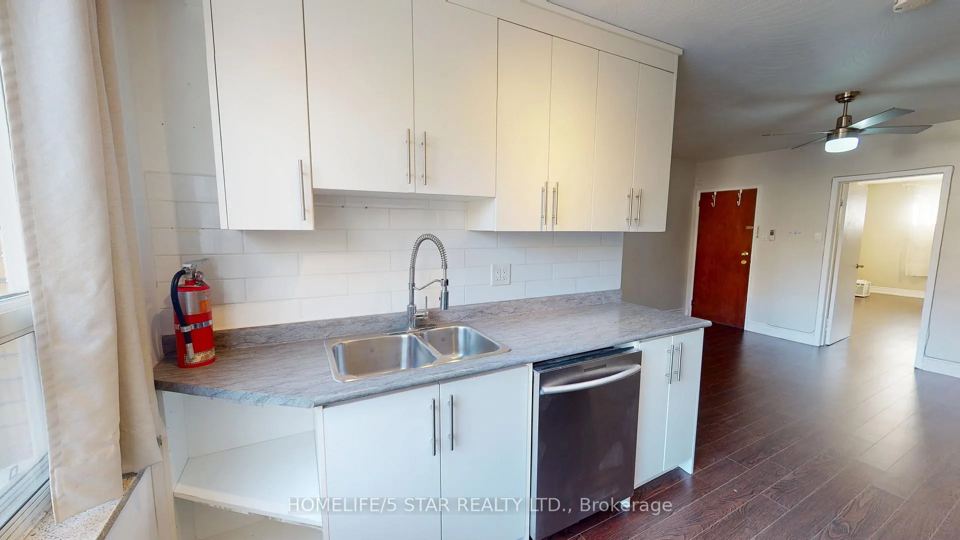 Photo 15 of Unit 6, 52 Waniska Avenue, Etobicoke, Stonegate-Queensway — HOMEH