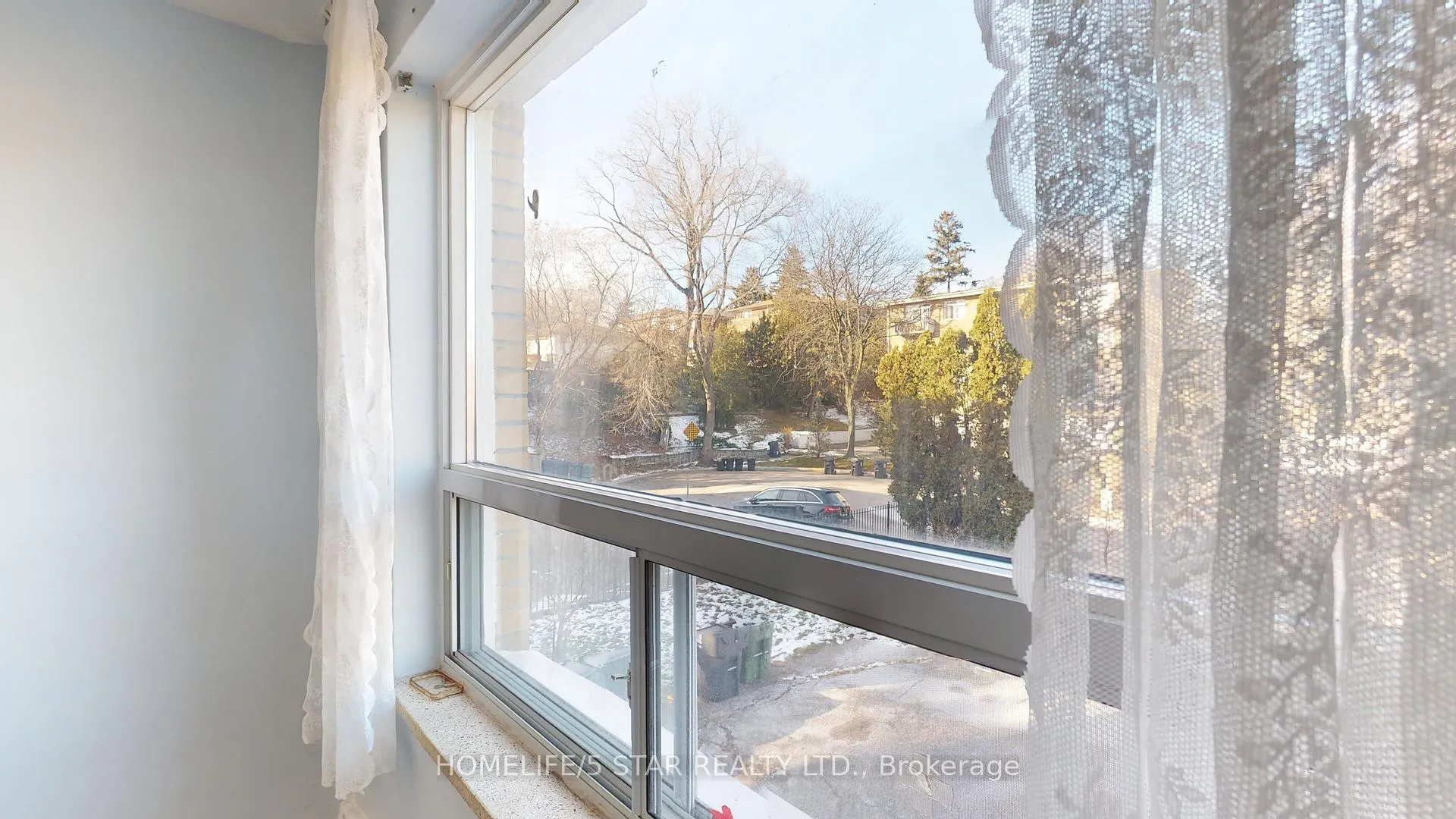 Photo 21 of Unit 6, 52 Waniska Avenue, Etobicoke, Stonegate-Queensway — HOMEH
