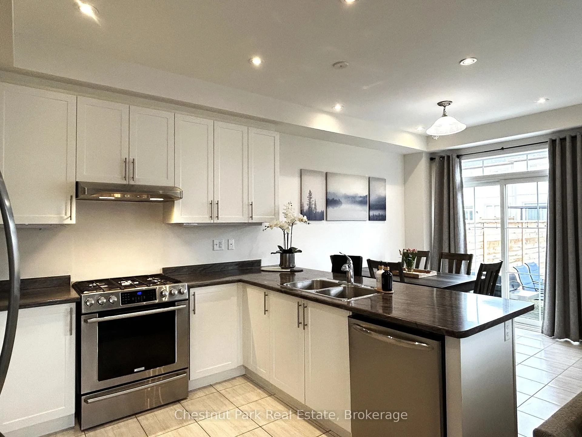 Photo 12 of 90 Tracey Lane, Collingwood — HOMEH