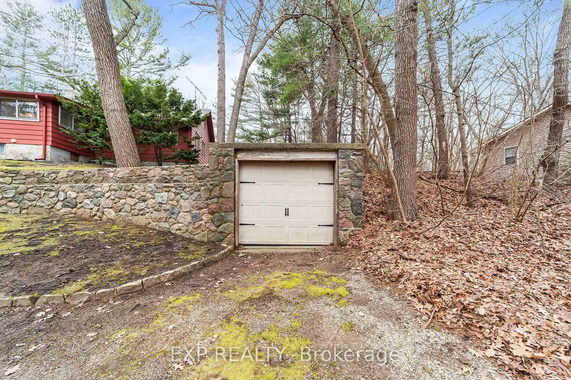 Photo 30 of 9 Summit Avenue, South Huron, Stephen — HOMEH