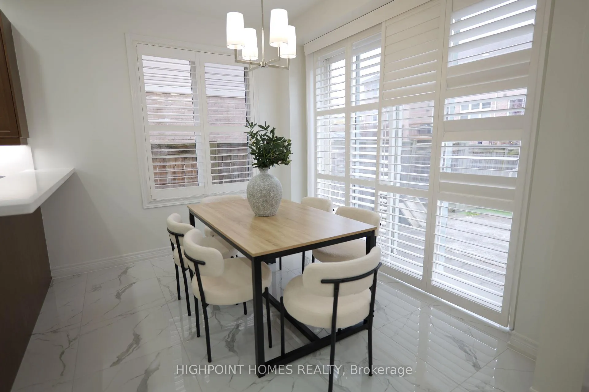 Photo 10 of 4236 Saunders Crescent, Burlington, Rose — HOMEH