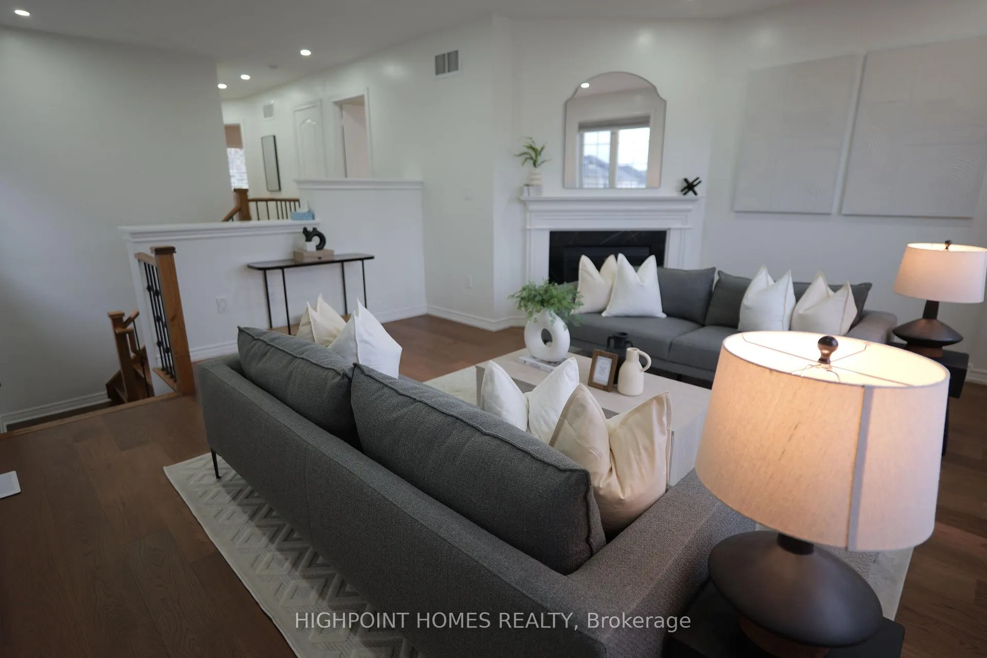 Photo 14 of 4236 Saunders Crescent, Burlington, Rose — HOMEH