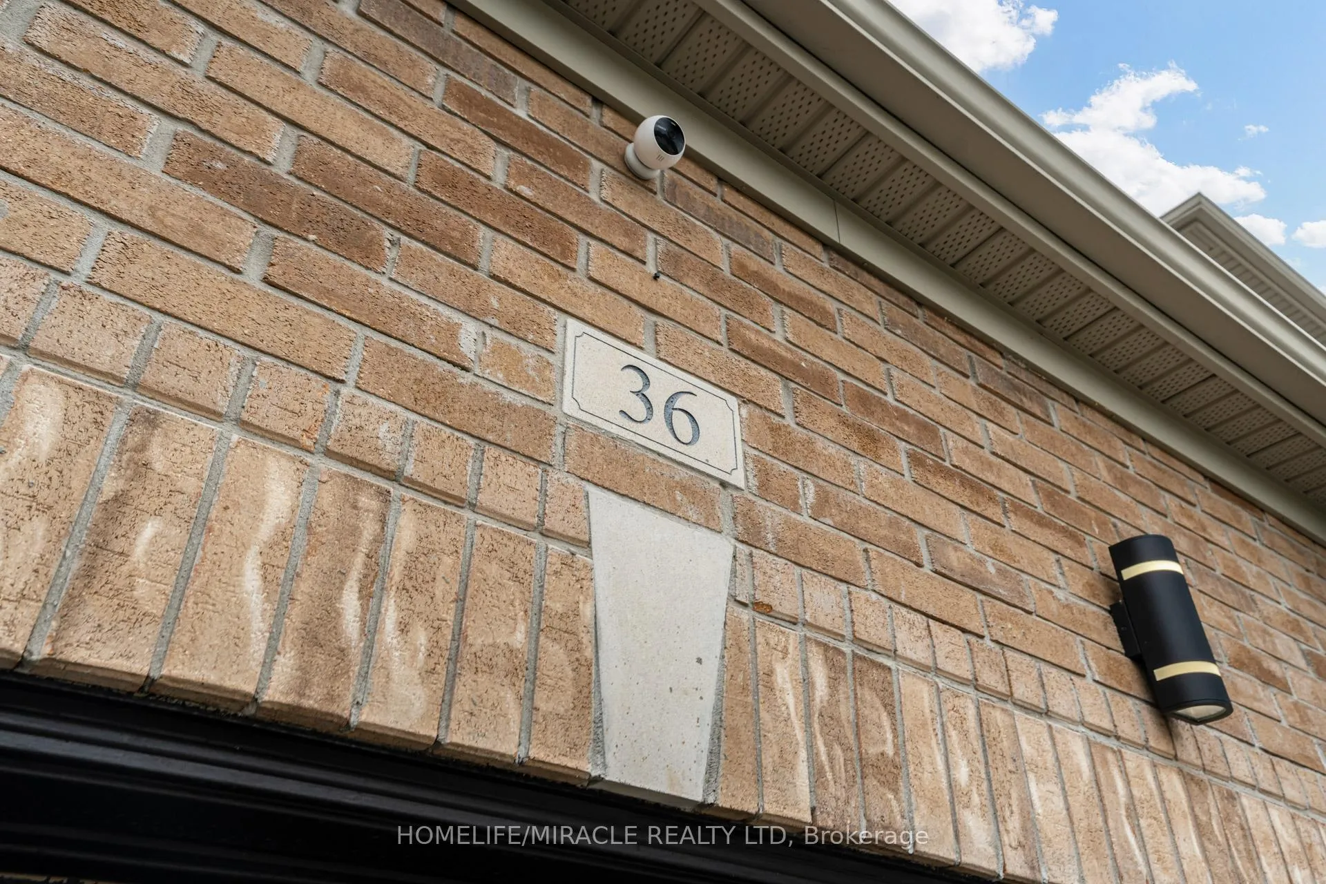 Photo 4 of 36 Hoard Avenue N, New Tecumseth, Alliston — HOMEH