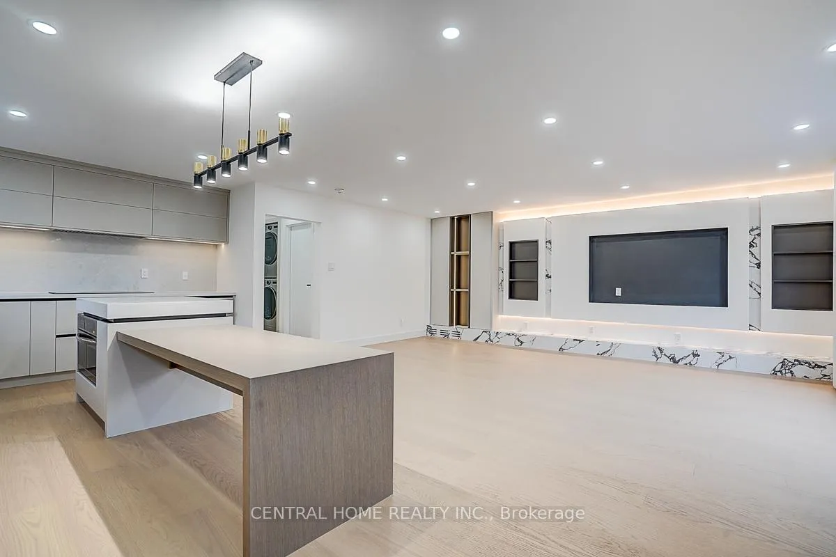 Photo 6 of Unit Main, 23 Bakerdale Road, Markham, Bullock — HOMEH