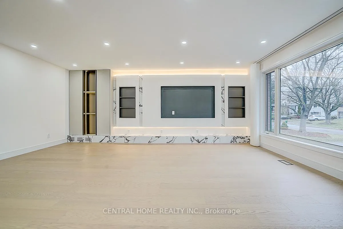 Photo 7 of Unit Main, 23 Bakerdale Road, Markham, Bullock — HOMEH
