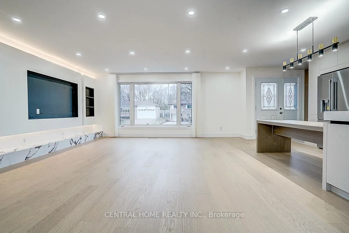 Photo 8 of Unit Main, 23 Bakerdale Road, Markham, Bullock — HOMEH