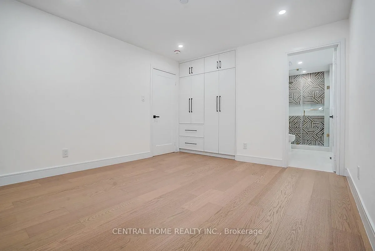 Photo 14 of Unit Main, 23 Bakerdale Road, Markham, Bullock — HOMEH