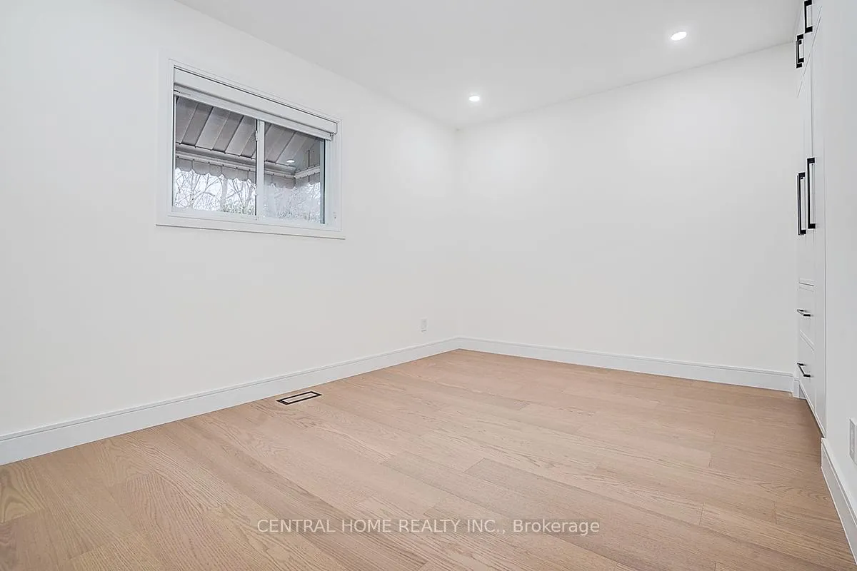 Photo 16 of Unit Main, 23 Bakerdale Road, Markham, Bullock — HOMEH