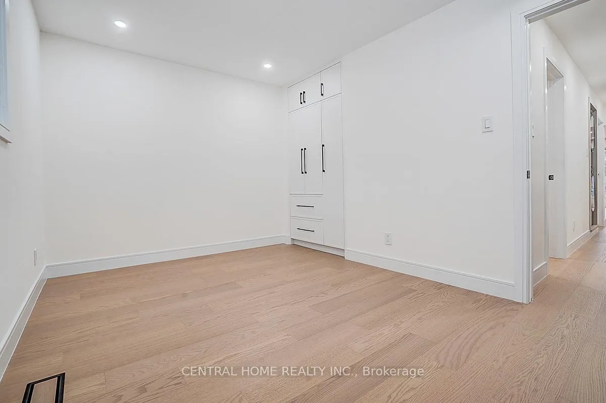 Photo 17 of Unit Main, 23 Bakerdale Road, Markham, Bullock — HOMEH
