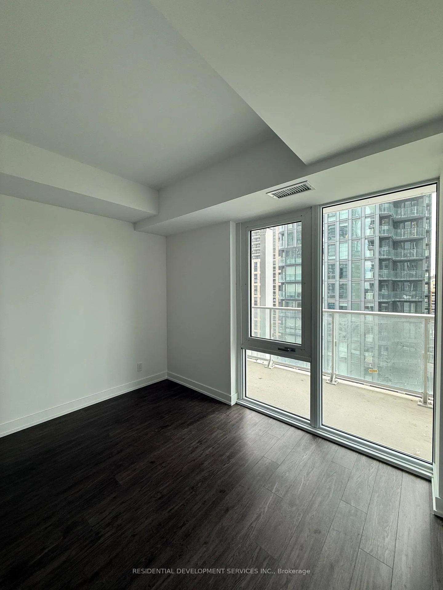 Photo 5 of Unit 1512, 88 Queen Street, Toronto, Church-Yonge Corridor — HOMEH