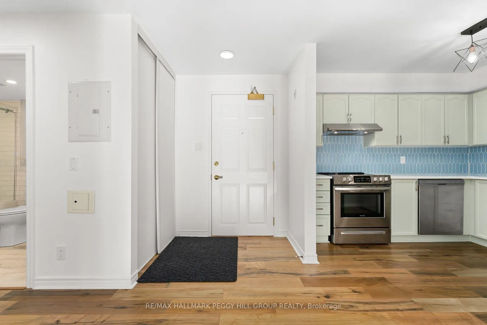 Photo 4 of Unit 307, 49 Jacobs Terrace, Barrie, Allandale — HOMEH
