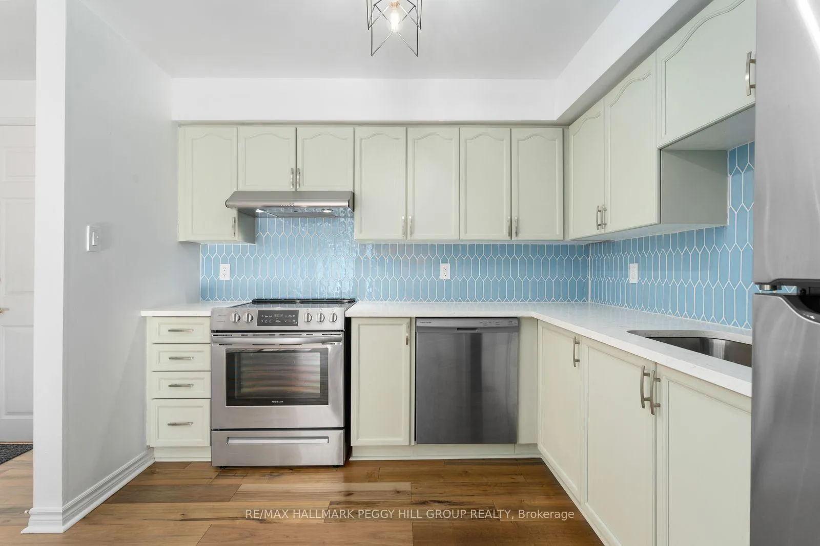Photo 8 of Unit 307, 49 Jacobs Terrace, Barrie, Allandale — HOMEH