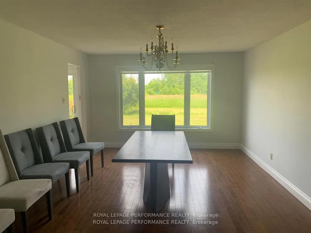 Photo 13 of 6136 Voyageur Drive, Ottawa, Convent Glen — HOMEH