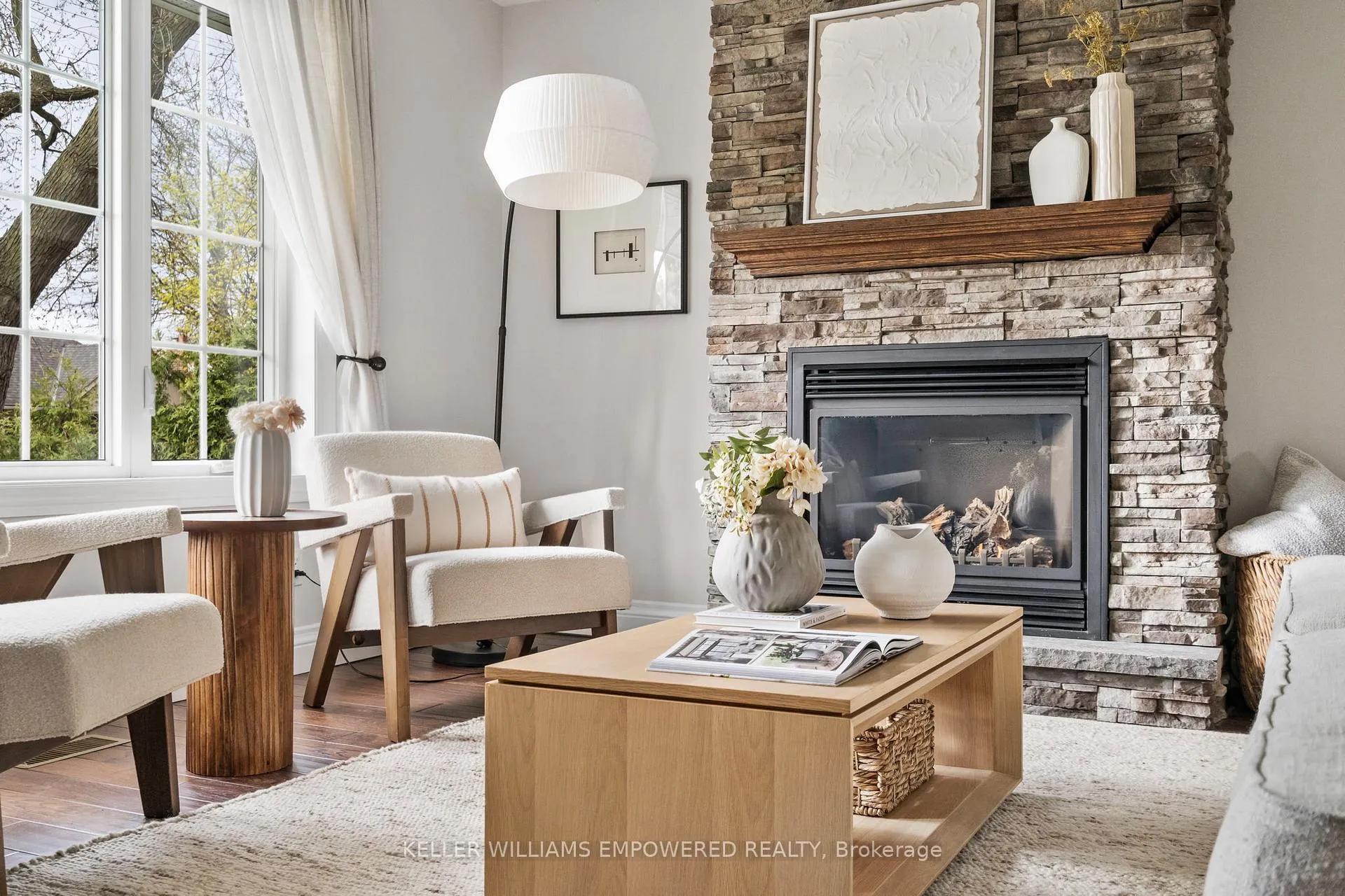 Photo 6 of 10 Athol Avenue, Etobicoke, Stonegate-Queensway — HOMEH