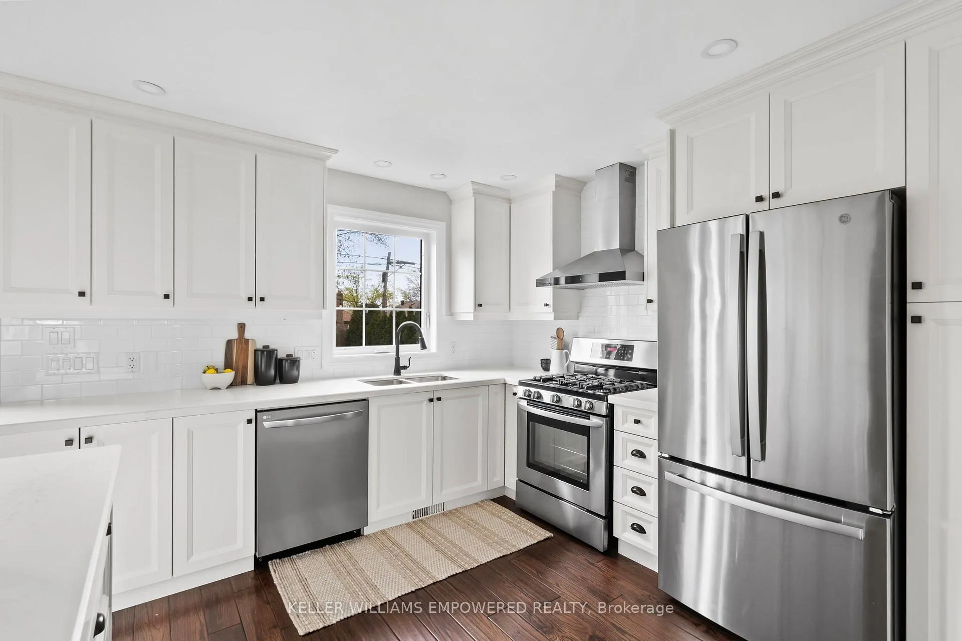 Photo 10 of 10 Athol Avenue, Etobicoke, Stonegate-Queensway — HOMEH