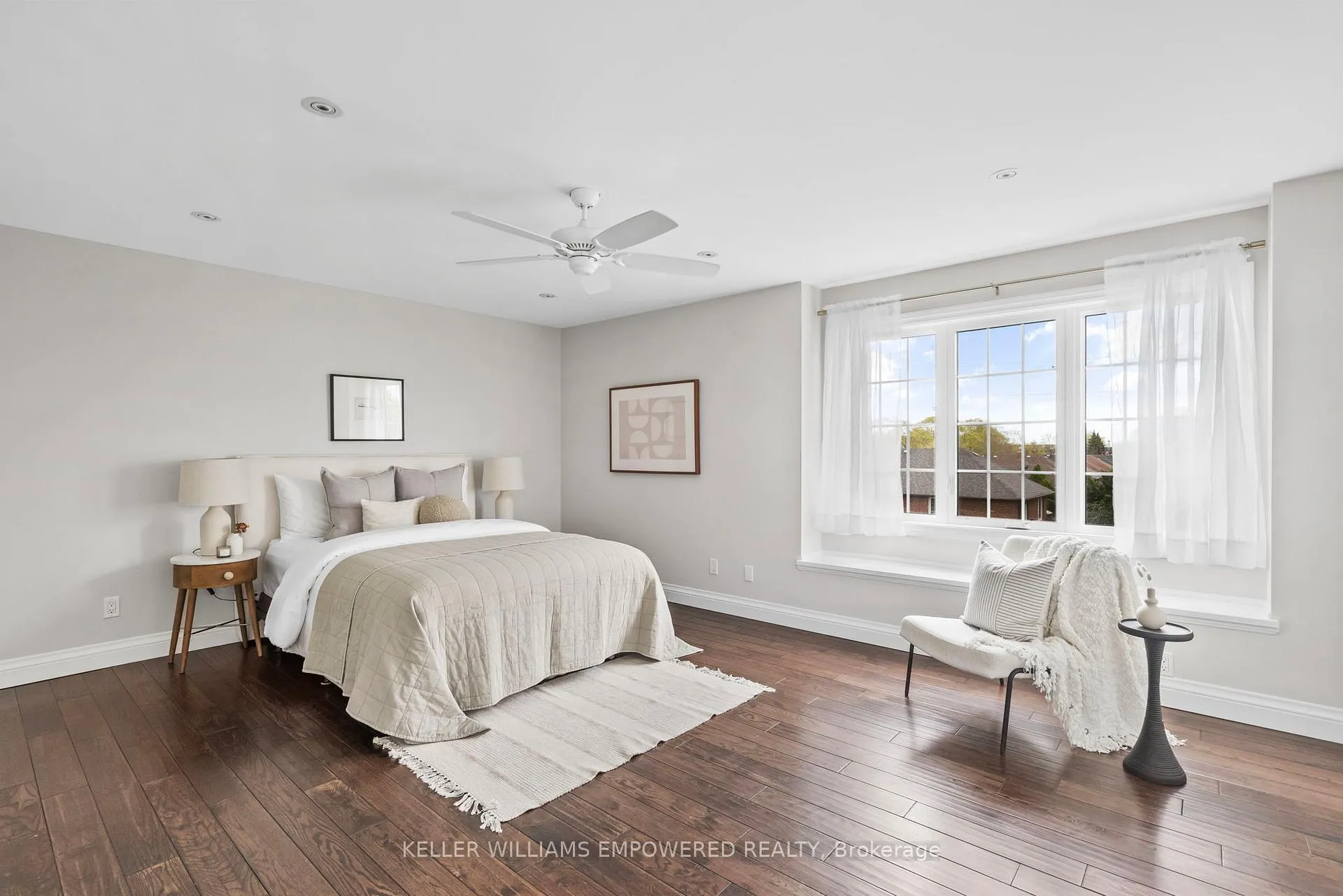 Photo 14 of 10 Athol Avenue, Etobicoke, Stonegate-Queensway — HOMEH