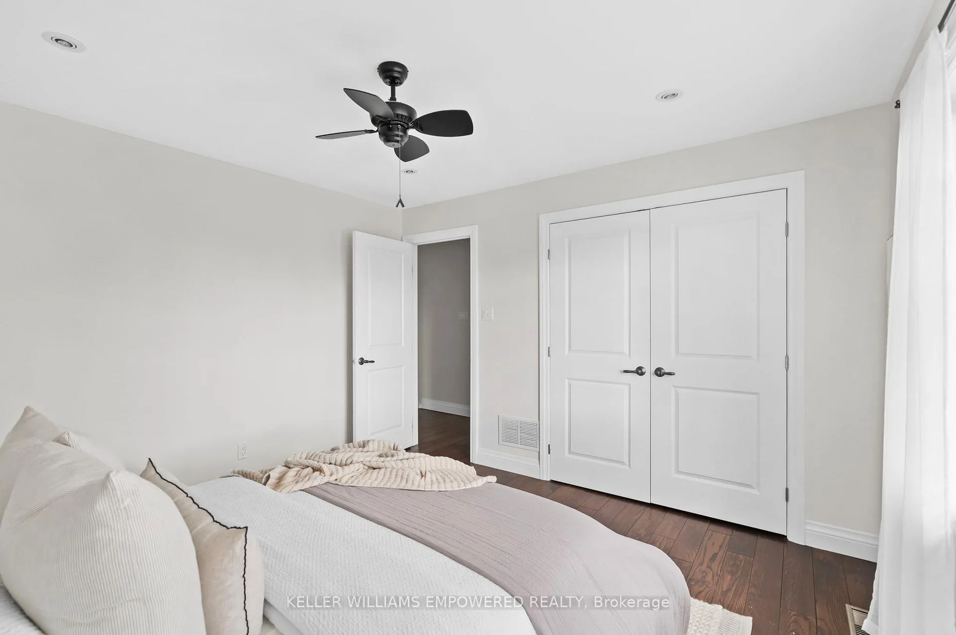 Photo 20 of 10 Athol Avenue, Etobicoke, Stonegate-Queensway — HOMEH