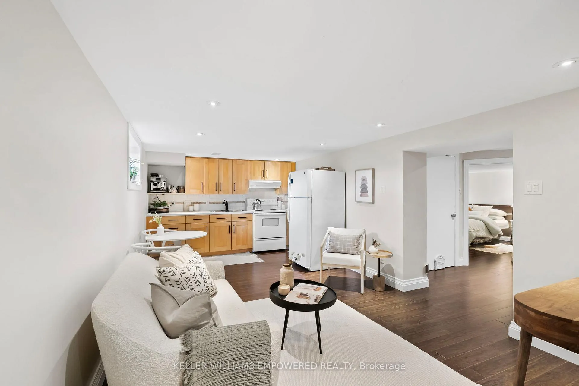 Photo 26 of 10 Athol Avenue, Etobicoke, Stonegate-Queensway — HOMEH