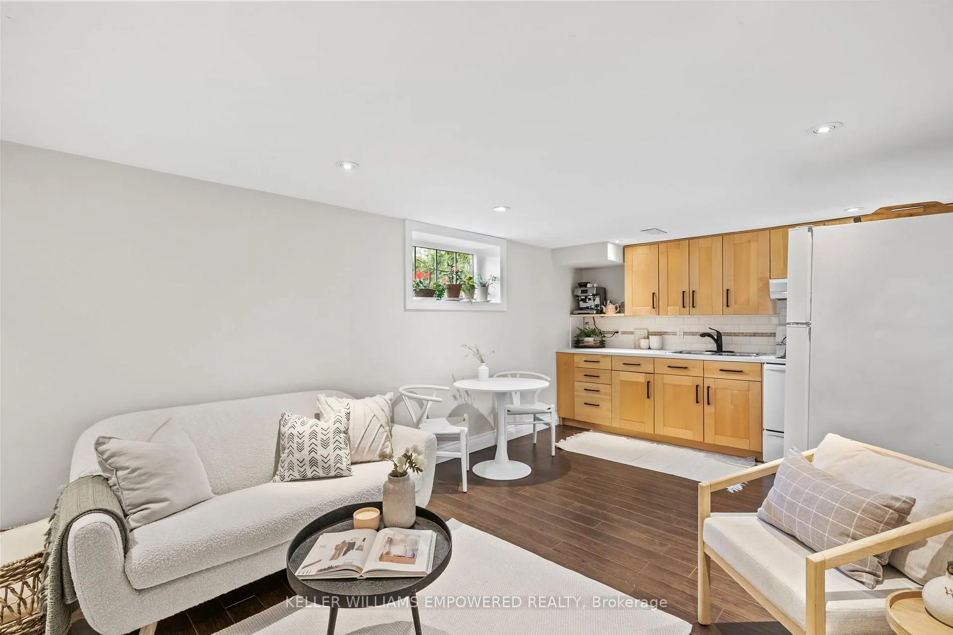 Photo 30 of 10 Athol Avenue, Etobicoke, Stonegate-Queensway — HOMEH