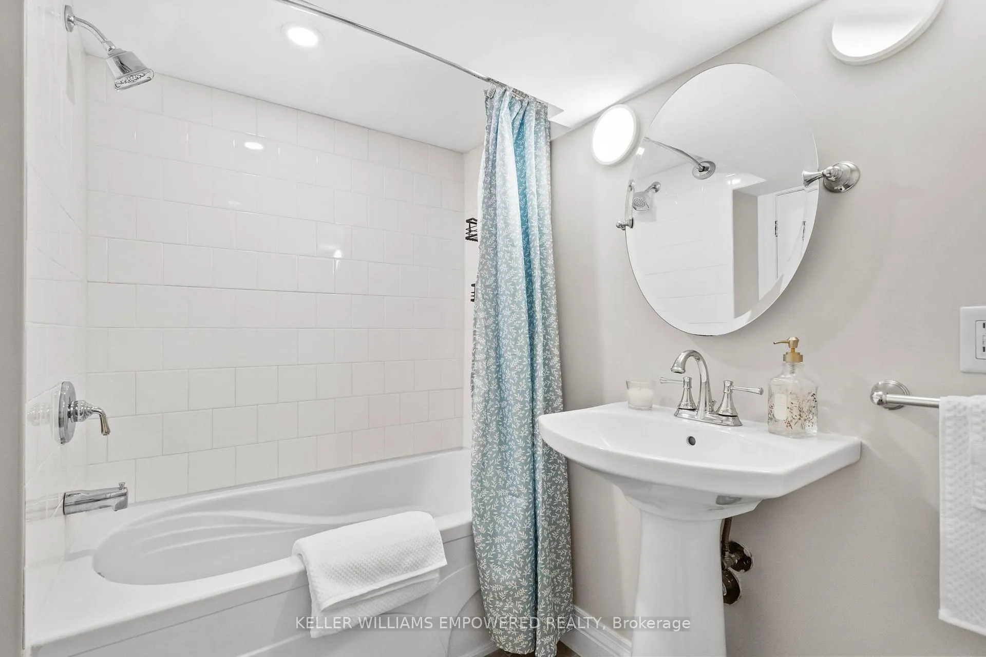 Photo 34 of 10 Athol Avenue, Etobicoke, Stonegate-Queensway — HOMEH
