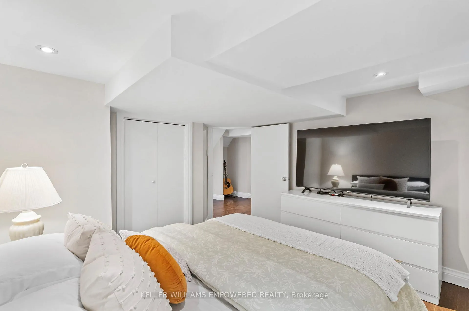 Photo 36 of 10 Athol Avenue, Etobicoke, Stonegate-Queensway — HOMEH