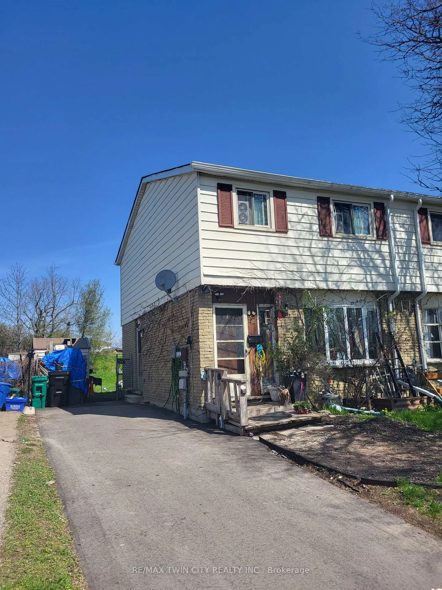 Photo 1 of 72 Timberlane Crescent S, Kitchener — HOMEH
