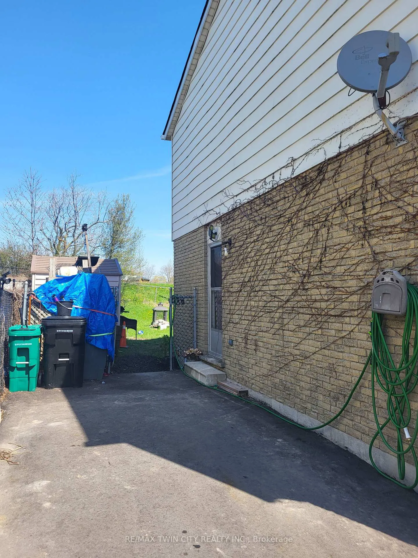 Photo 3 of 72 Timberlane Crescent S, Kitchener — HOMEH