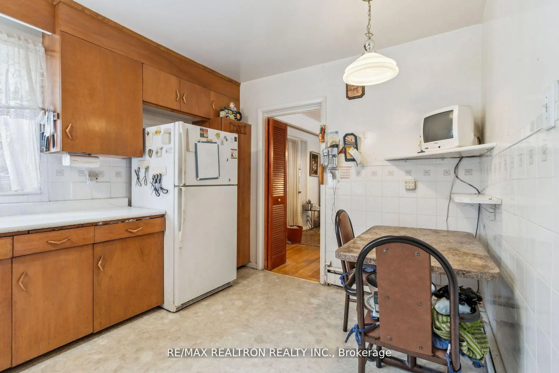 Photo 10 of 139 Yorkview Drive, North York, Willowdale West — HOMEH