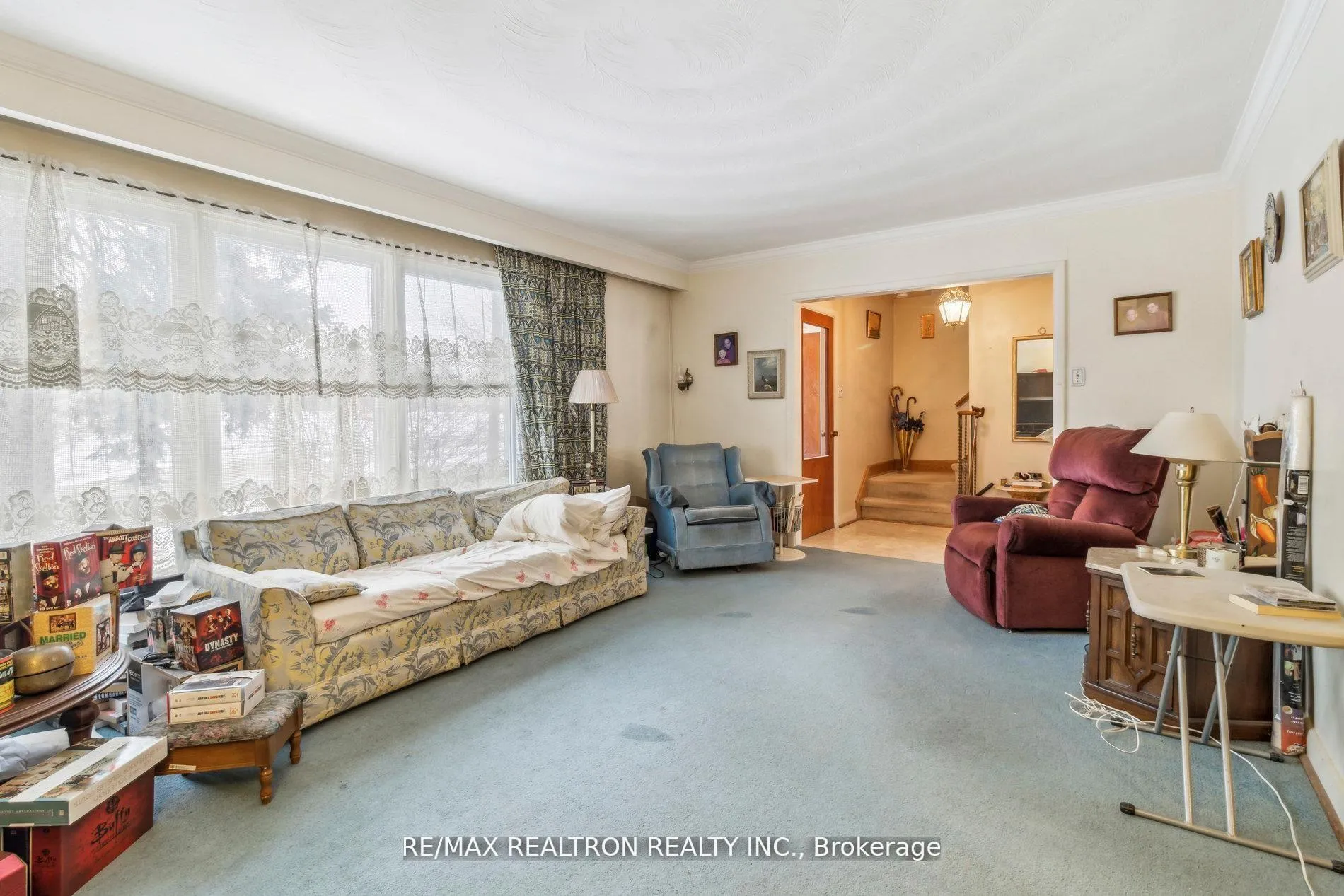 Photo 14 of 139 Yorkview Drive, North York, Willowdale West — HOMEH