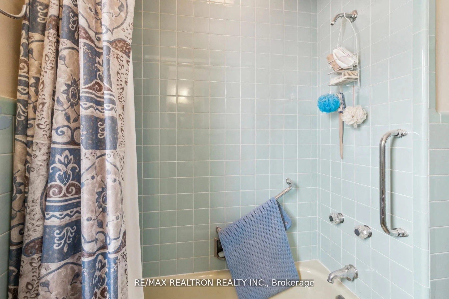 Photo 30 of 139 Yorkview Drive, North York, Willowdale West — HOMEH