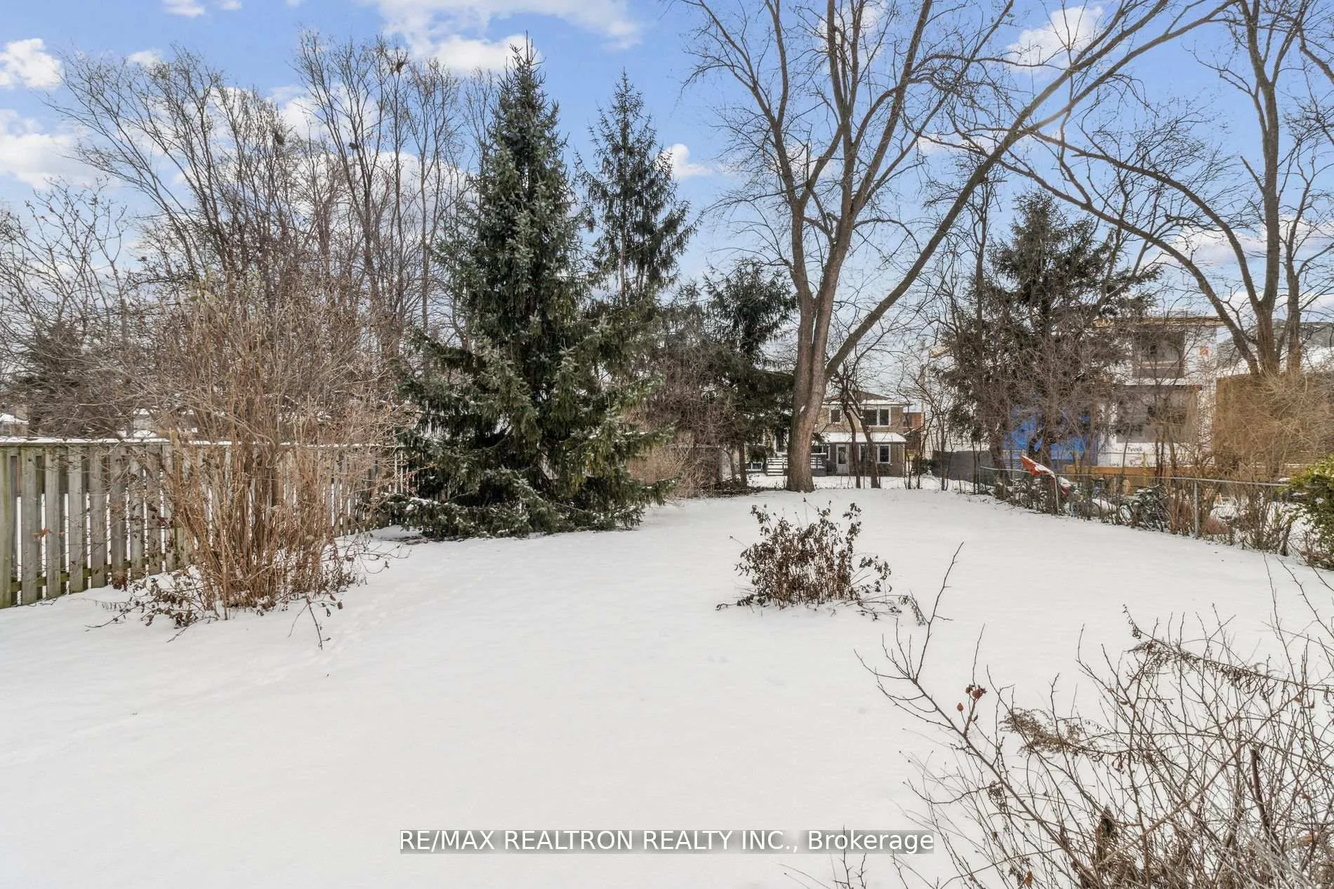 Photo 38 of 139 Yorkview Drive, North York, Willowdale West — HOMEH