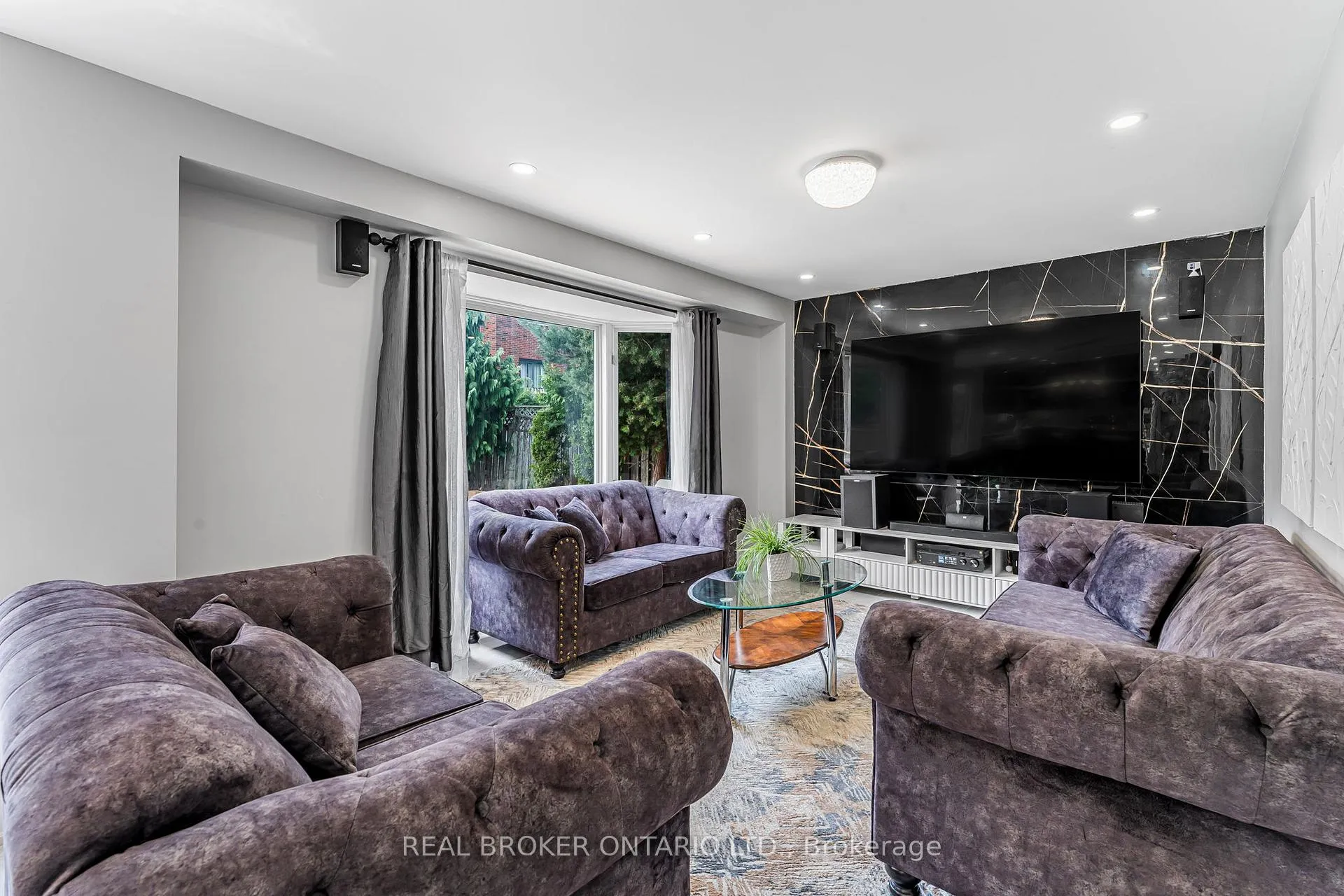 Photo 12 of 1221 Creekside Drive, Oakville, Wedgewood Creek — HOMEH