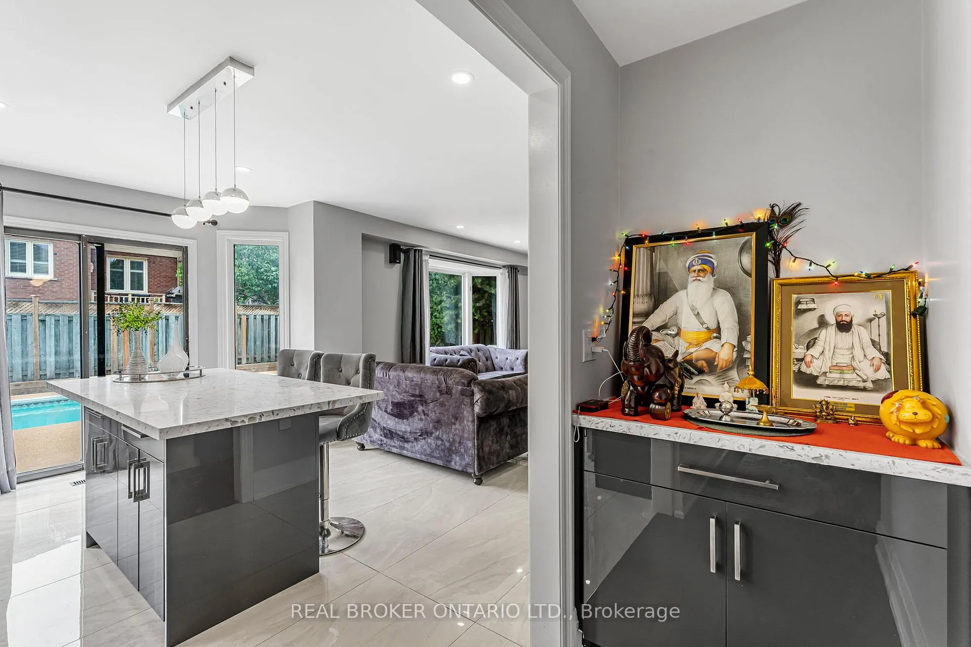 Photo 14 of 1221 Creekside Drive, Oakville, Wedgewood Creek — HOMEH