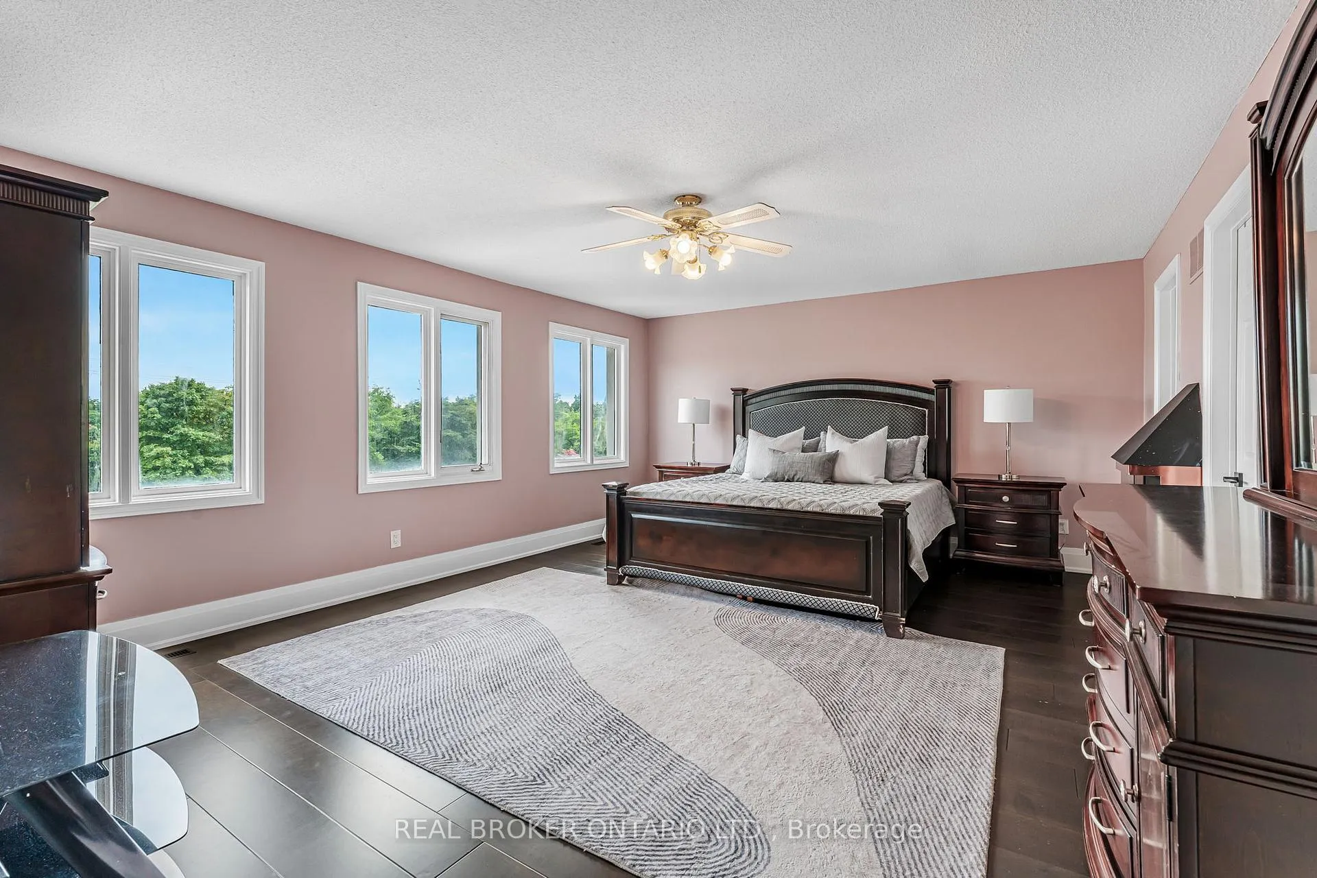 Photo 16 of 1221 Creekside Drive, Oakville, Wedgewood Creek — HOMEH