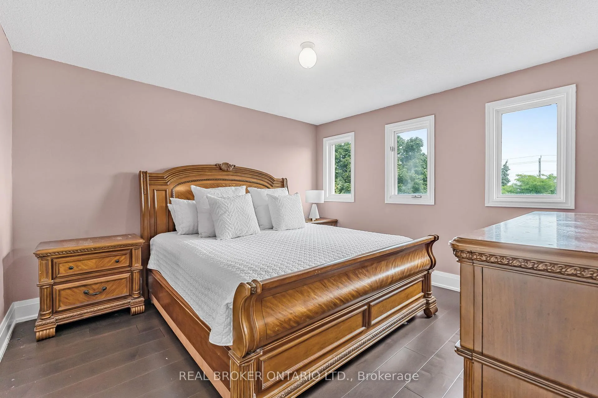 Photo 21 of 1221 Creekside Drive, Oakville, Wedgewood Creek — HOMEH