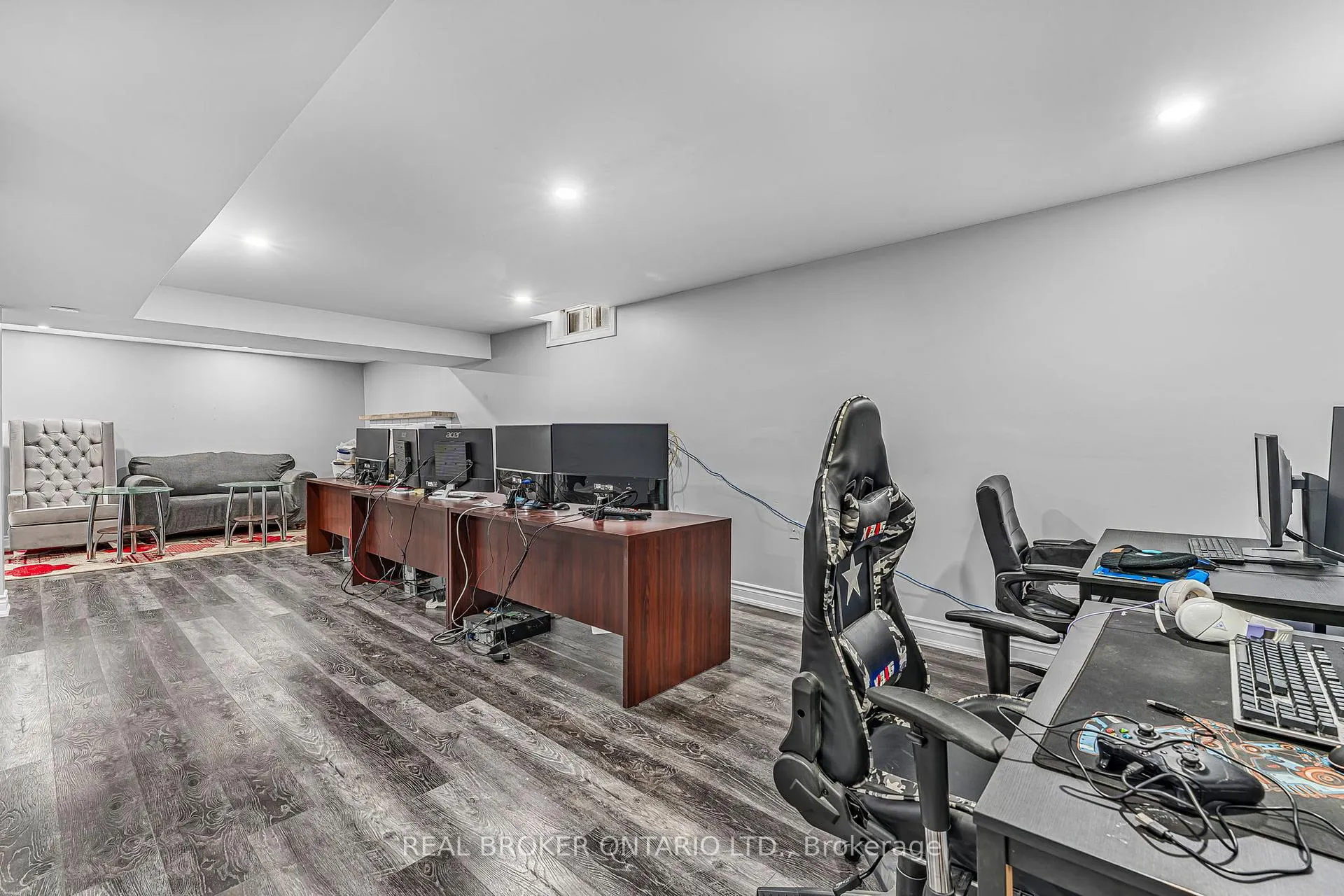 Photo 28 of 1221 Creekside Drive, Oakville, Wedgewood Creek — HOMEH